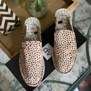 DV ELAINE LEOPARD ESPADRILLES SIZE 8